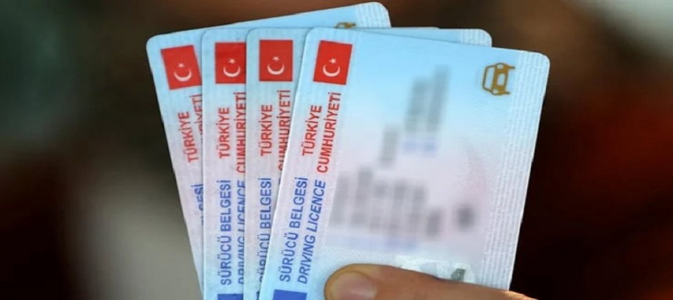 Ehliyet yenileme tarihi 31 Ekim'e uzatıldı