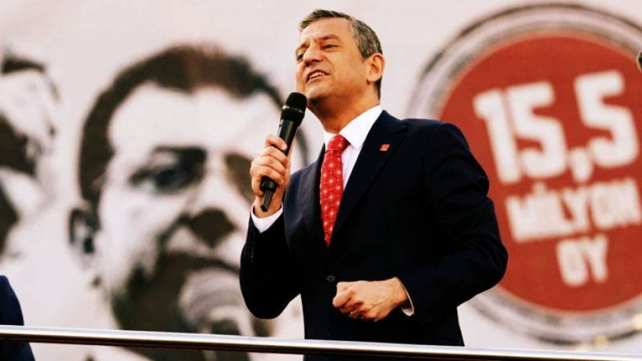 Özgür Özel yaptırdıkları anketi açıkladı, “Seçimlerde birinci parti olmazsak o gece siyaseti bırakırım” dedi