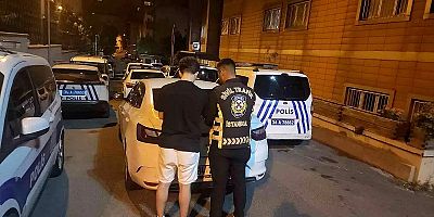 Esenler'de Araçtan Havaya Ateş Açıldı