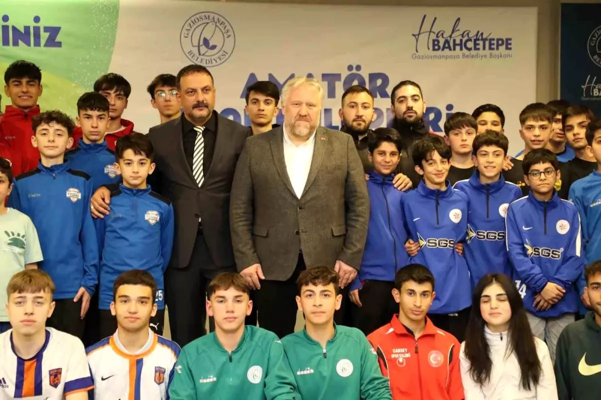 Gaziosmanpaşa’da Spora Ramazan Desteği: Kulüplere 1.7 Milyon TL Yardım